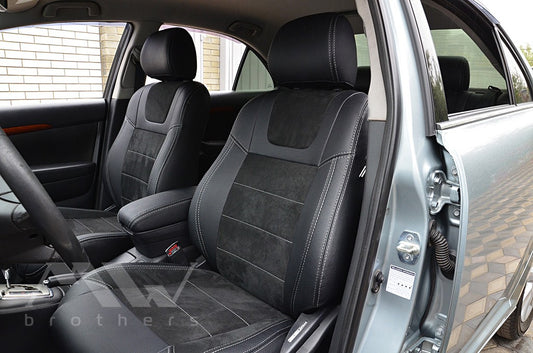 Maßgefertigte Sitzbezüge für Toyota Avensis 2 T25 (2003–2009), Lederoptik