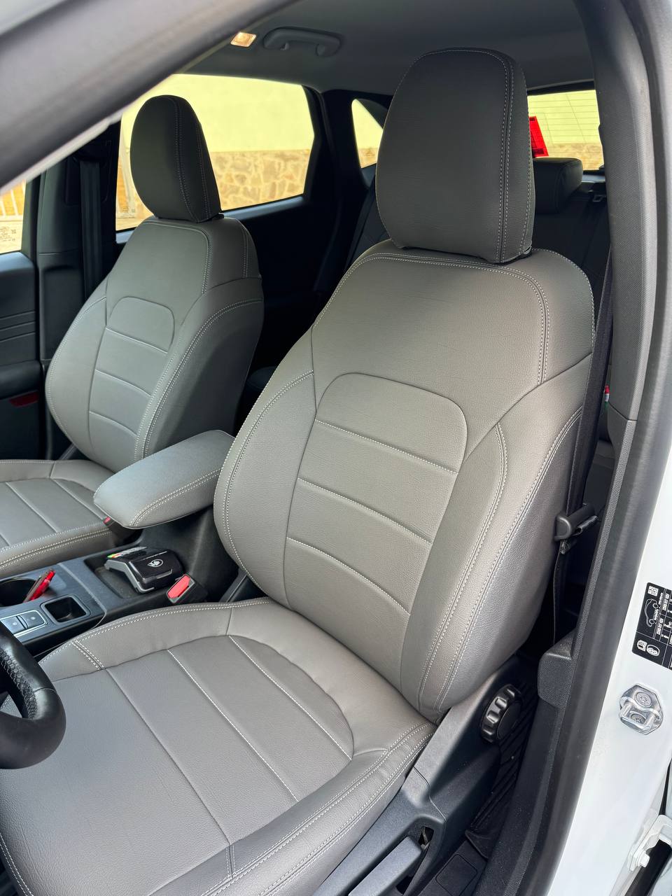 Set coprisedili su misura per Ford Kuga III (2019–oggi) Hybrid, Leather Style