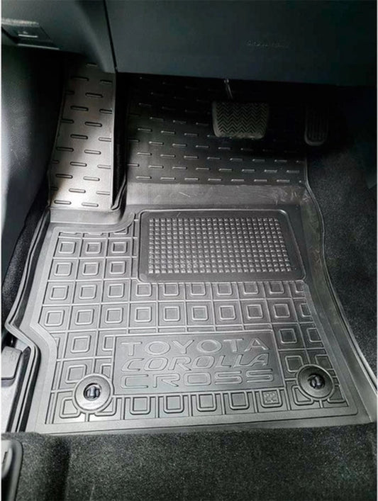 Maßgefertigte Gummifußmatten für Toyota Corolla Cross (ab 2021) Hybrid