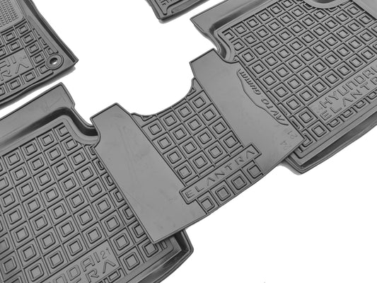 Maßgefertigte Gummifußmatten für Hyundai Elantra CN7 (ab 2021)