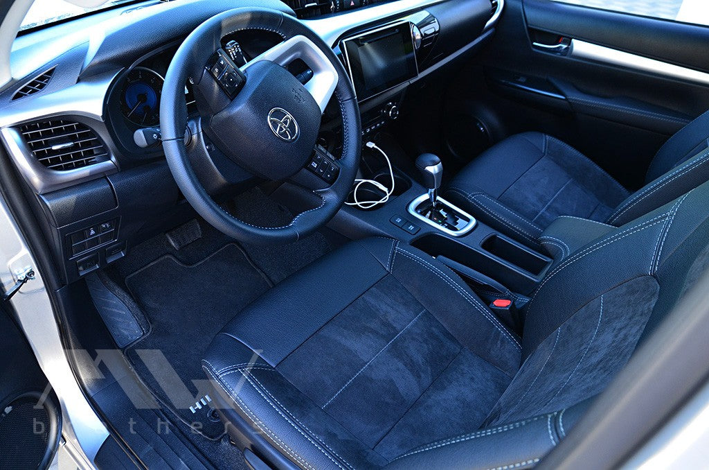 Set coprisedili su misura per Toyota Hilux 8 (2015 - oggi), Leather Style