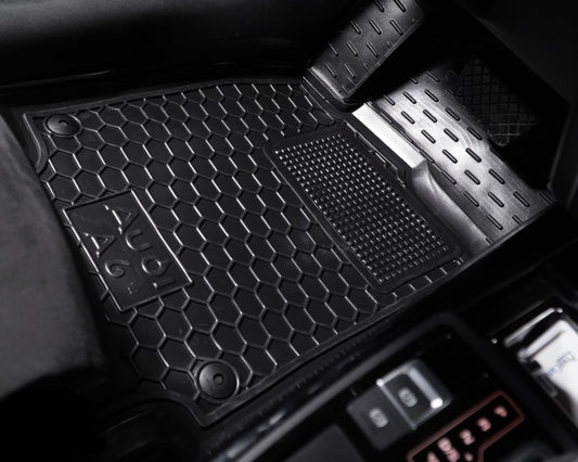 Set tappetini di gomma su misura per Audi A6 (C7) (2011-2018)