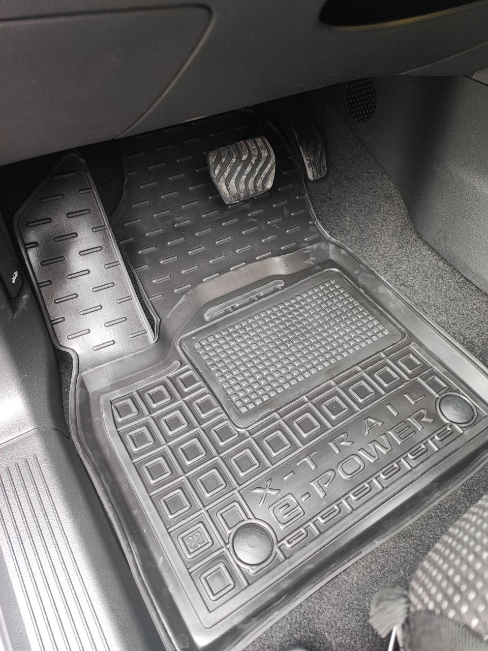 Set tappetini di gomma su misura per Nissan X-Trail T33 (2021-)