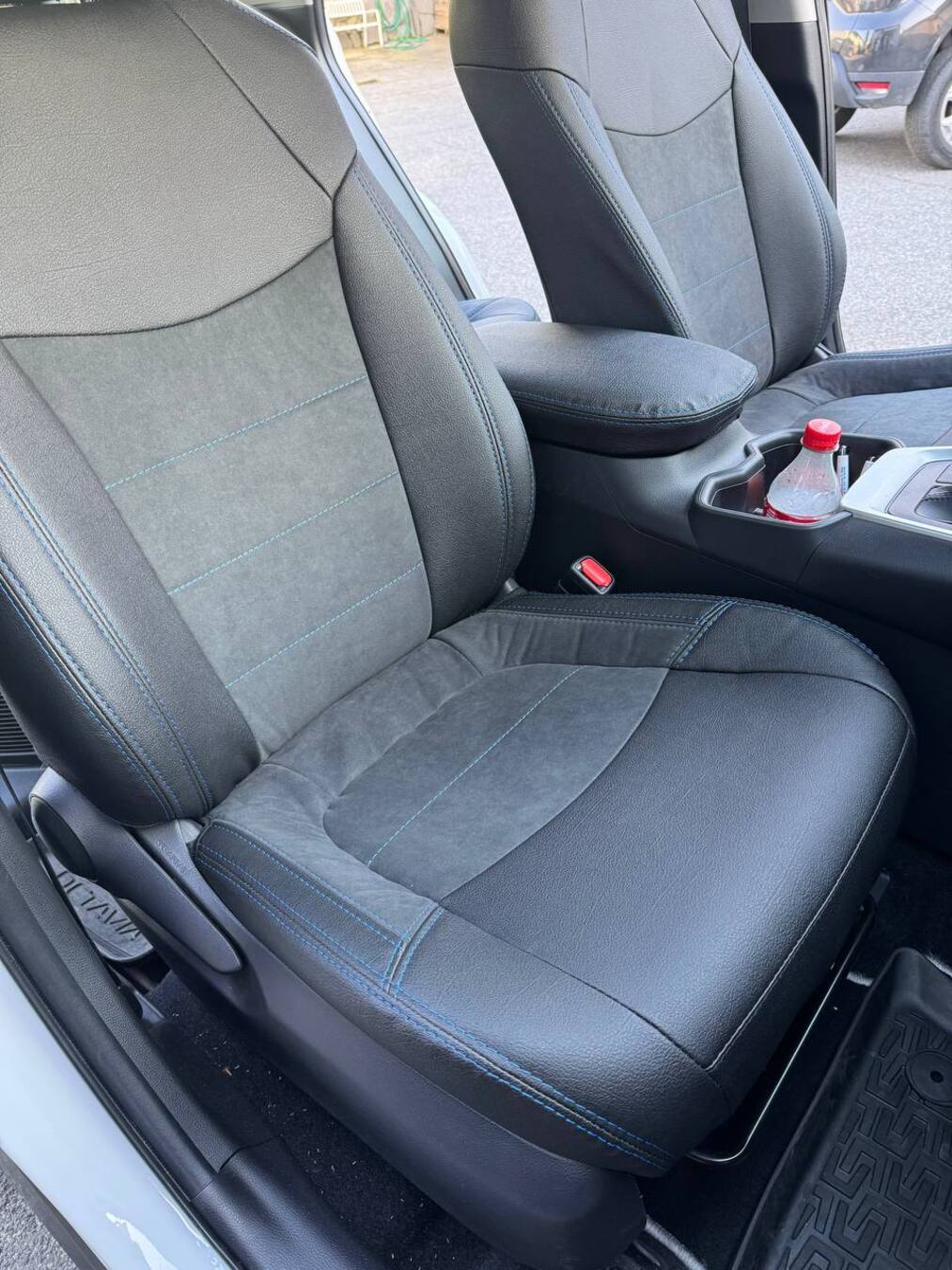 Set coprisedili su misura per Toyota Rav4 5 Hybrid (2018 - 2025), Leather style
