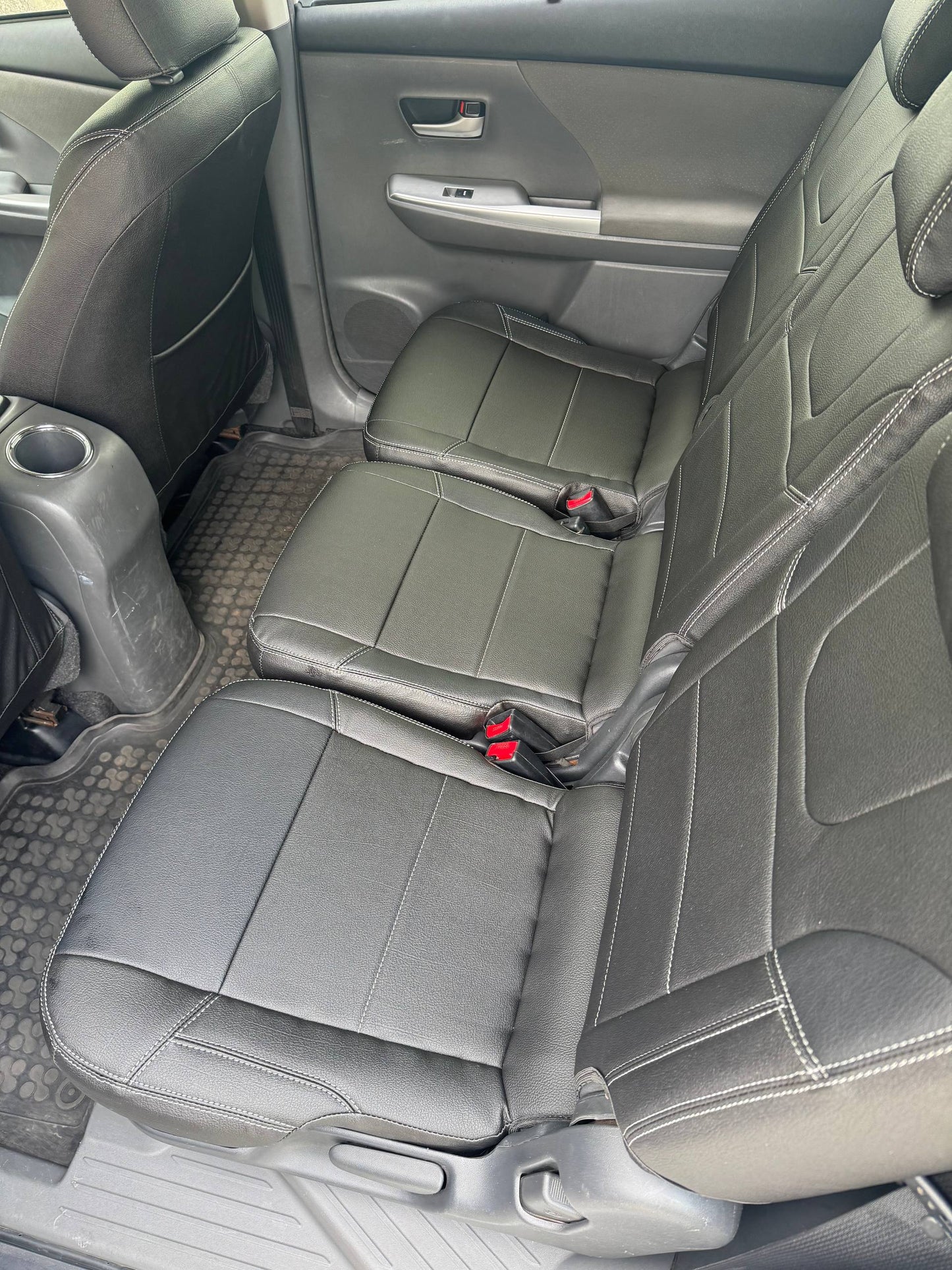 Set coprisedili su misura per Toyota Prius+ Hybrid (2012-2022), Leather Style