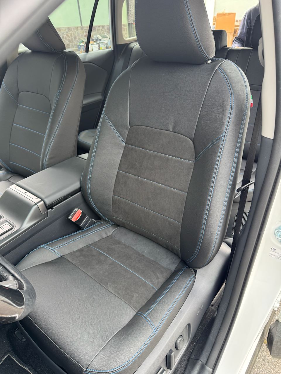 Set coprisedili su misura per Toyota RAV4 6 (XA60) (2025-oggi), Leather Style