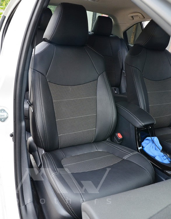 Set coprisedili su misura per Toyota Corolla (E210) (2019–oggi), Dynamic Style