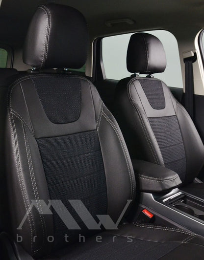 Set coprisedili su misura per Ford Kuga 2 (2012-2019), serie Dynamic - ecopelle BiElastic e tessuto automotive