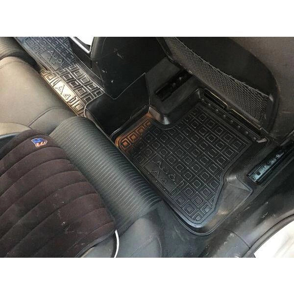 Set tappetini di gomma su misura per Audi A4 B8 (2008-2015)