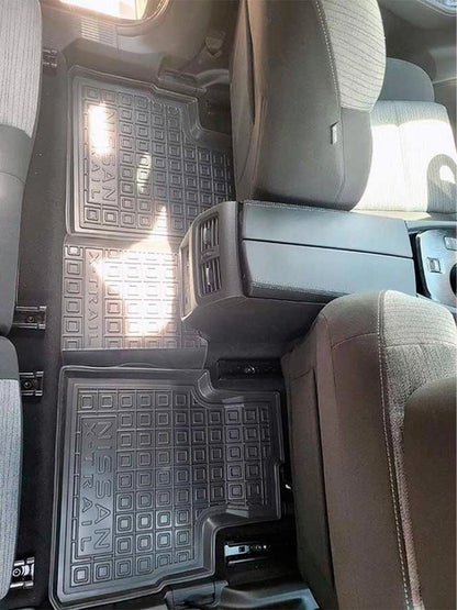 Set tappetini di gomma su misura per Nissan X-Trail T33 (2021-)
