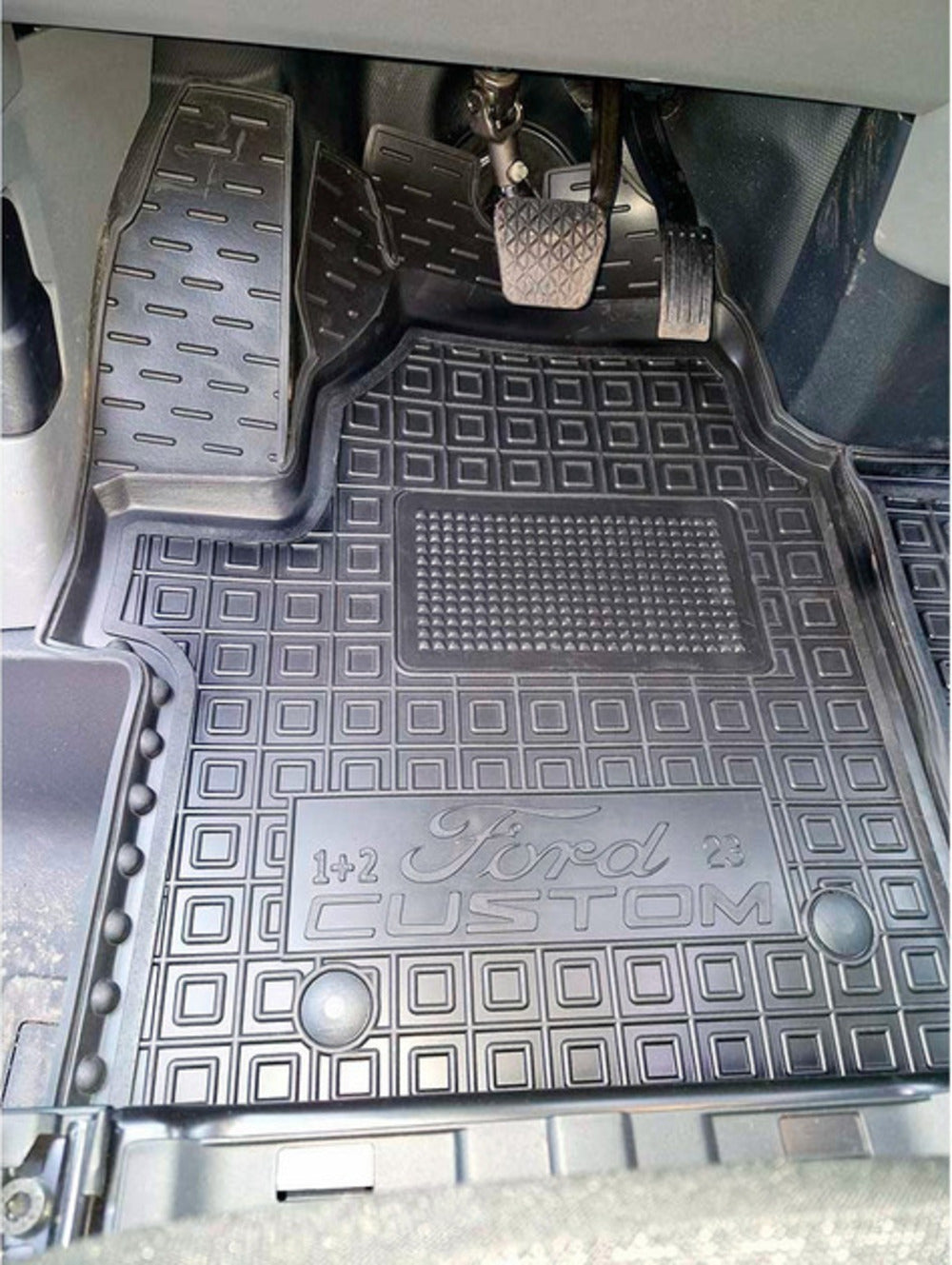 Set tappetini di gomma su misua per Ford Custom Transit/Tourneo '24- (1+2)