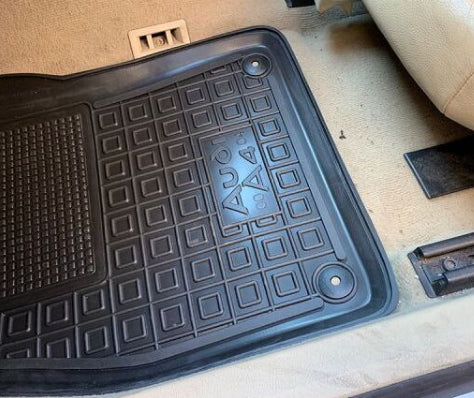 Set tappetini di gomma su misura per Audi A4 (B6) (2000-2006)