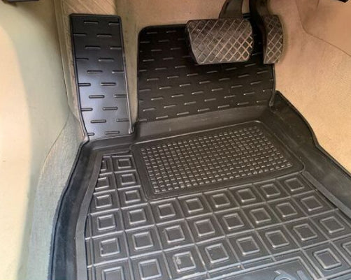 Set tappetini di gomma su misura per Audi A4 (B6) (2000-2006)