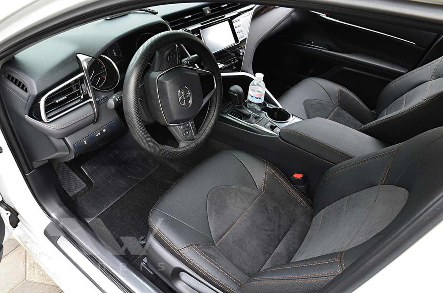 Set coprisedili su misura per Toyota Camry 70 (2017-2024), Leather Style
