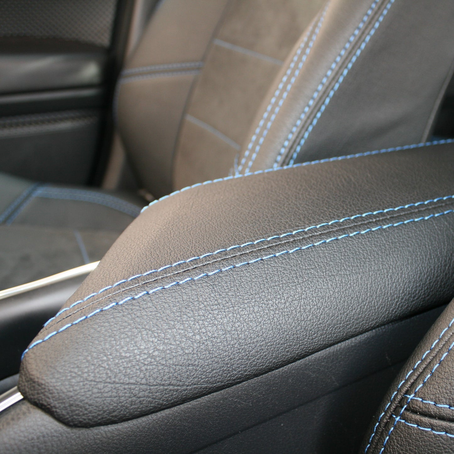 Set coprisedili su misura per Toyota C-hr Hybrid (2016-2023), LEather Style