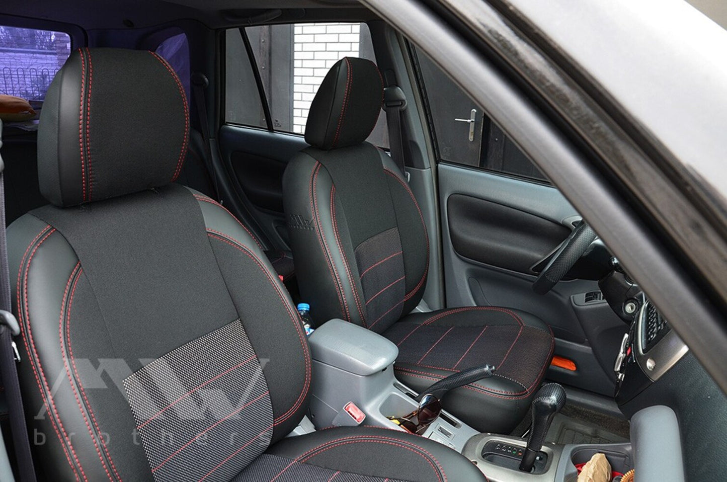 Set coprisedili su misura per Toyota RAV4 2 (XA20) (2000-2005)