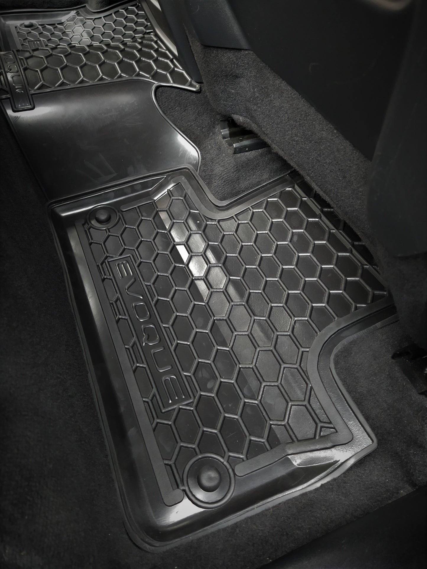 Set tappetini di gomma su misura per  Land Rover Range Rover Evoque (2011-2018)