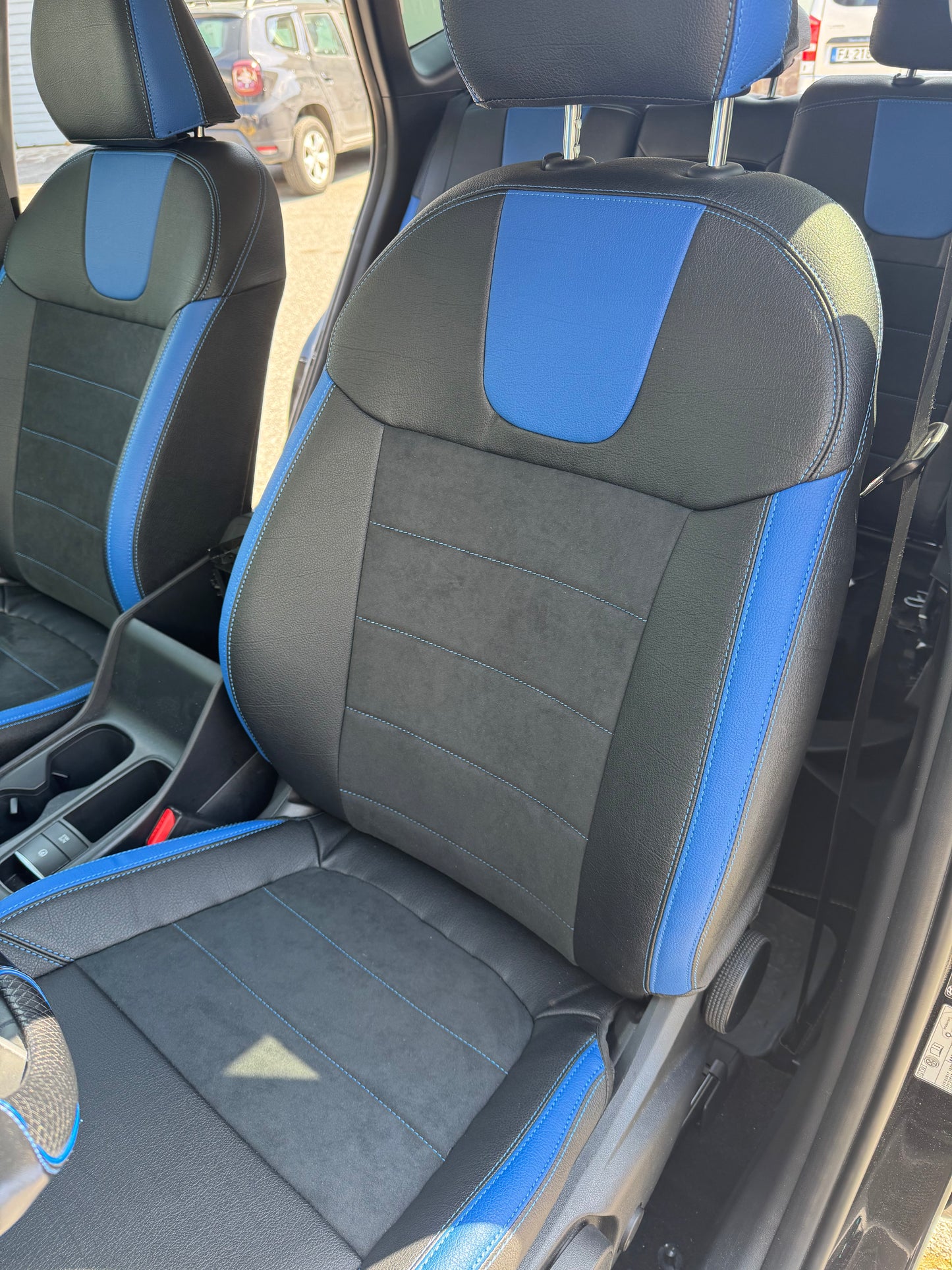 Maßgefertigtes Sitzbezugsset für Hyundai Tucson 4 (NX4) Hybrid (2020–heute), Leder-Look