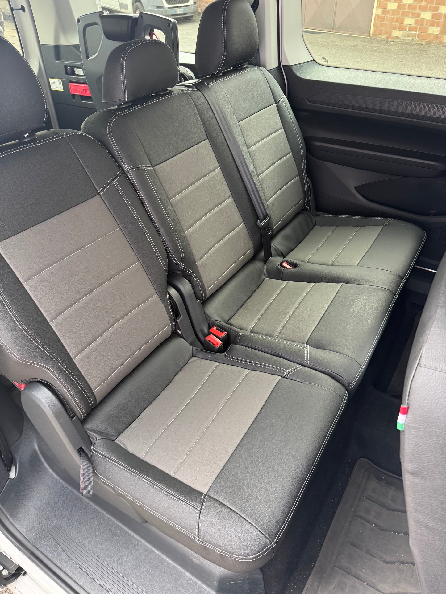 Set coprisedili su misura per Volkswagen Caddy 4 Maxi (2020-oggi)