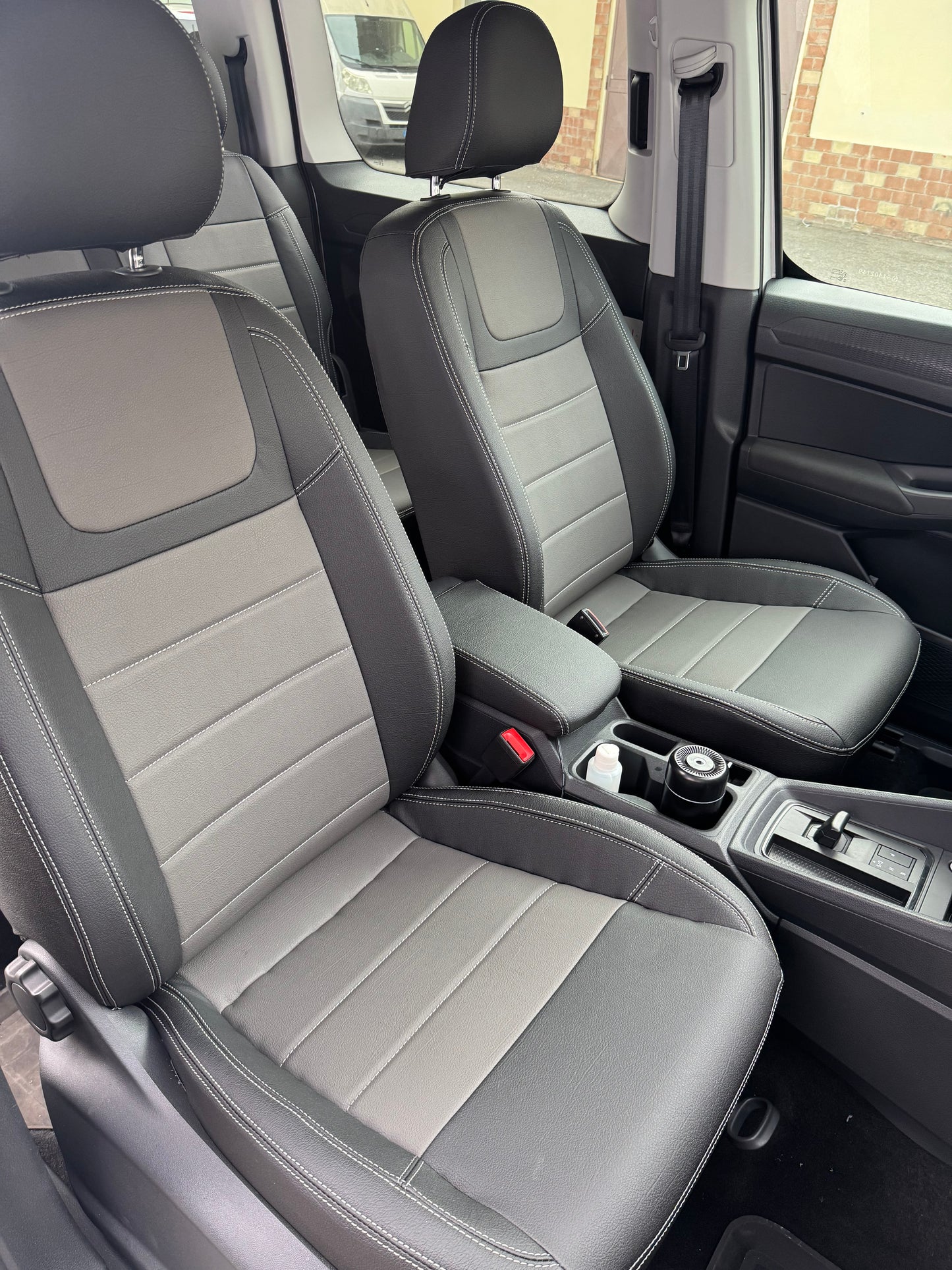 Set coprisedili su misura per Volkswagen Caddy 4 Maxi (2020-oggi)